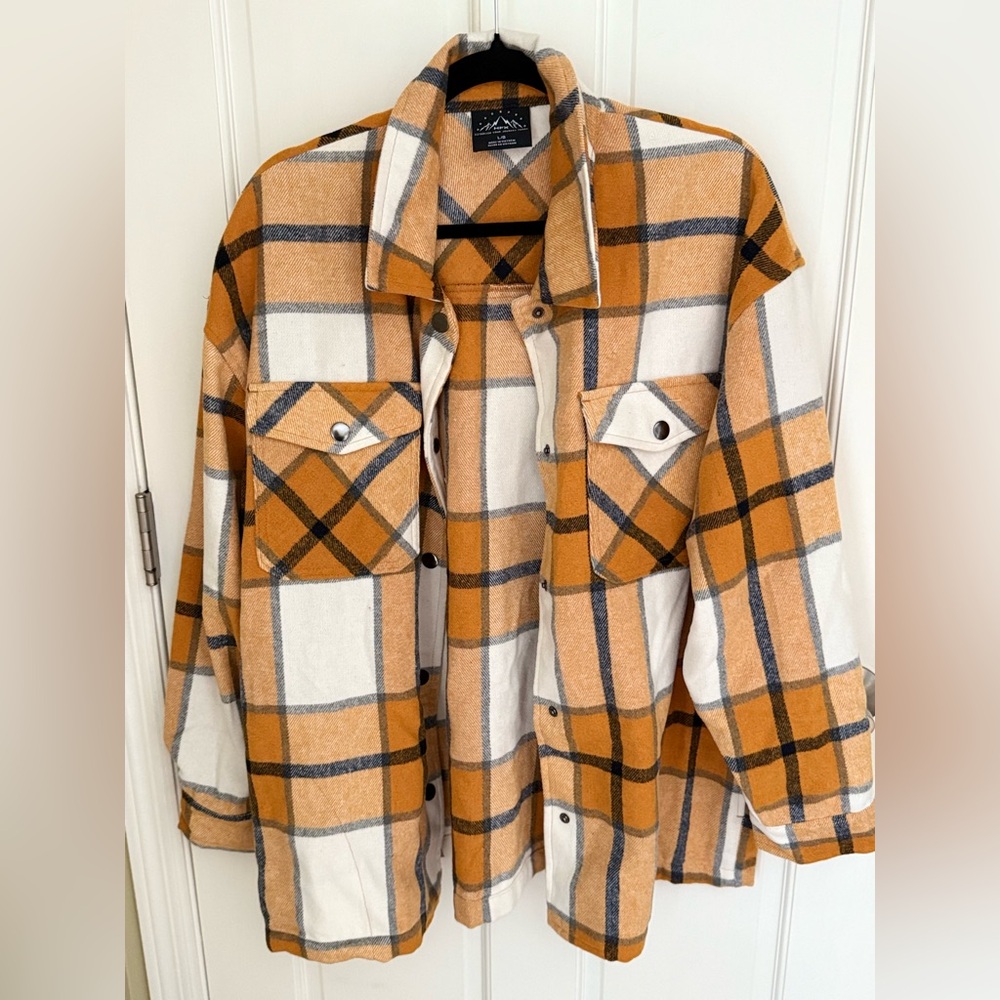 Plaid Button-Up Shirt in yellow/Orange and White